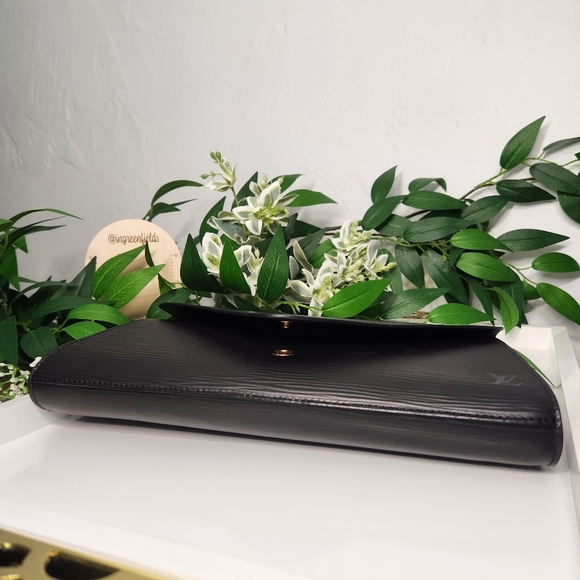 SALE! LV Clutch - Louis Vuitton authentic epi black Art Deco envelope purse bag - Picture 12 of 17